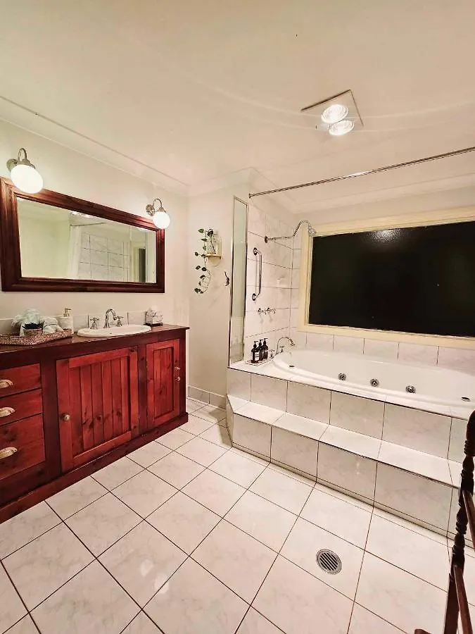 Εξοχικό σπίτι The Gamekeepers Spa Cottage In Tamborine Mountain